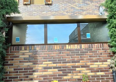 Cerramientos de terrazas, áticos, porches, naves con y sin estructura metálica, con ventanas de aluminio, de RPT o PVC, tragaluces de cristal. Cerramientos Castillo