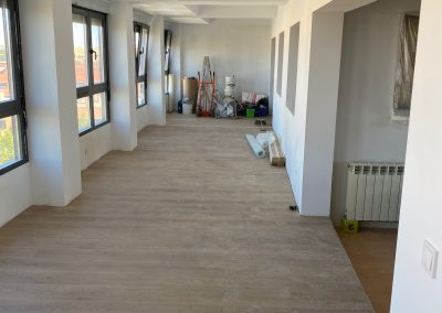 Cerramientos de terrazas, áticos, porches, naves con y sin estructura metálica, con ventanas de aluminio, de RPT o PVC, tragaluces de cristal. Cerramientos Castillo