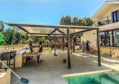 Pérgola y Cerramientos de terrazas, áticos, porches, naves con y sin estructura metálica, con ventanas de aluminio, de RPT o PVC, tragaluces de cristal. Cerramientos Castillo