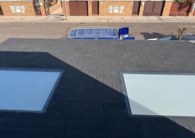 Cerramientos de terrazas, áticos, porches, naves con y sin estructura metálica, con ventanas de aluminio, de RPT o PVC, tragaluces de cristal. Cerrajería Castillo