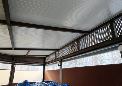 Cerramientos de terrazas, áticos, porches, naves con y sin estructura metálica, con ventanas de aluminio, de RPT o PVC, tragaluces de cristal. Cerramientos Castillo